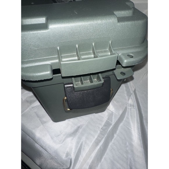 Cabela’s 3664 Plastic Dry-Storage Ammo Box/Can Tactical-Green flip top/ Good - Picture 16 of 16